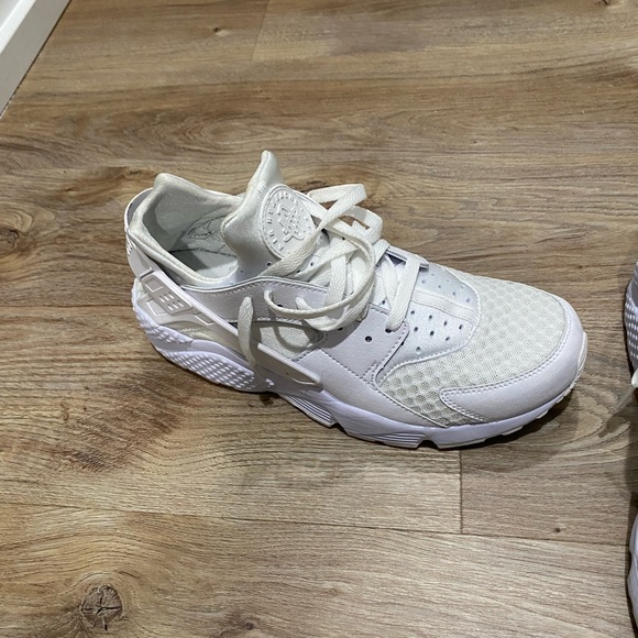 Nike Huarache - Picture 2 of 3